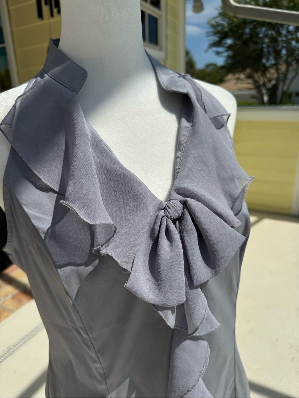 Express Elite Gray Stretch Ruffled Halter Look Top.